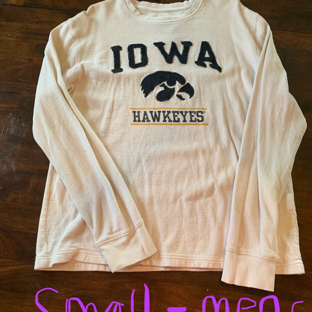 Iowa state cream colored long sleeve Men’s small